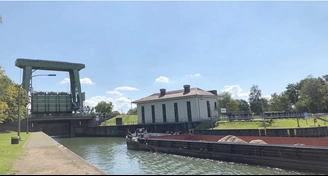 Schleusenanlage Ahsen – Elektroinstallation, Planung und Projektleitung der Schleusenantriebe durch Vertron Systems