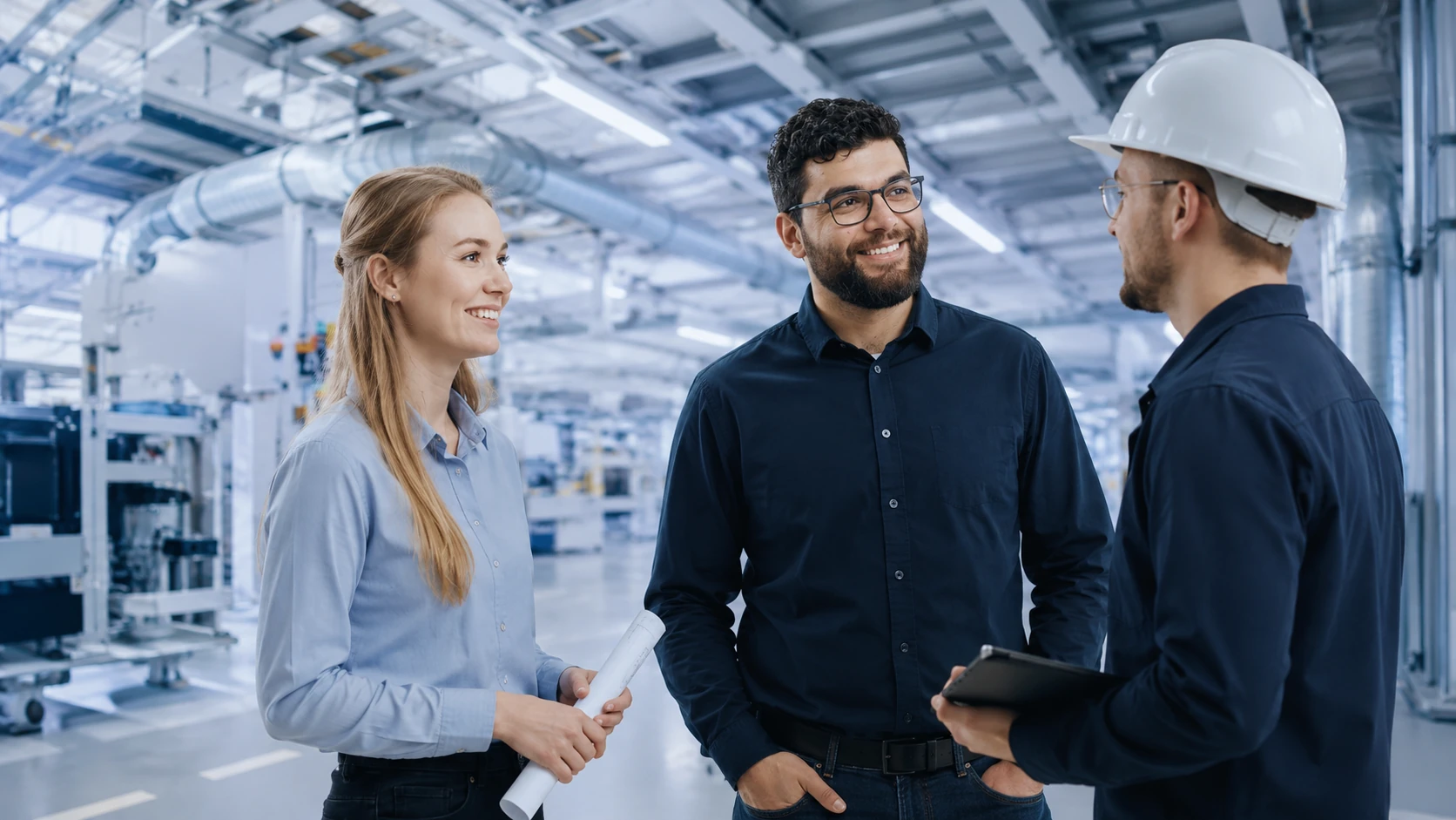 Technische Projektbesprechung im Gebäude-, Engineering- und Projektumfeld